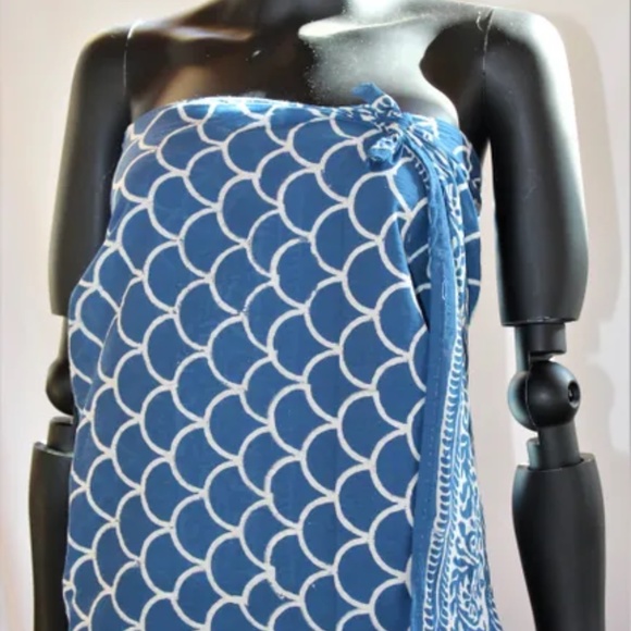 Versatile Indigo Scales India Print Fabric, Cotton, 22 X 67 Inches - Picture 3 of 5